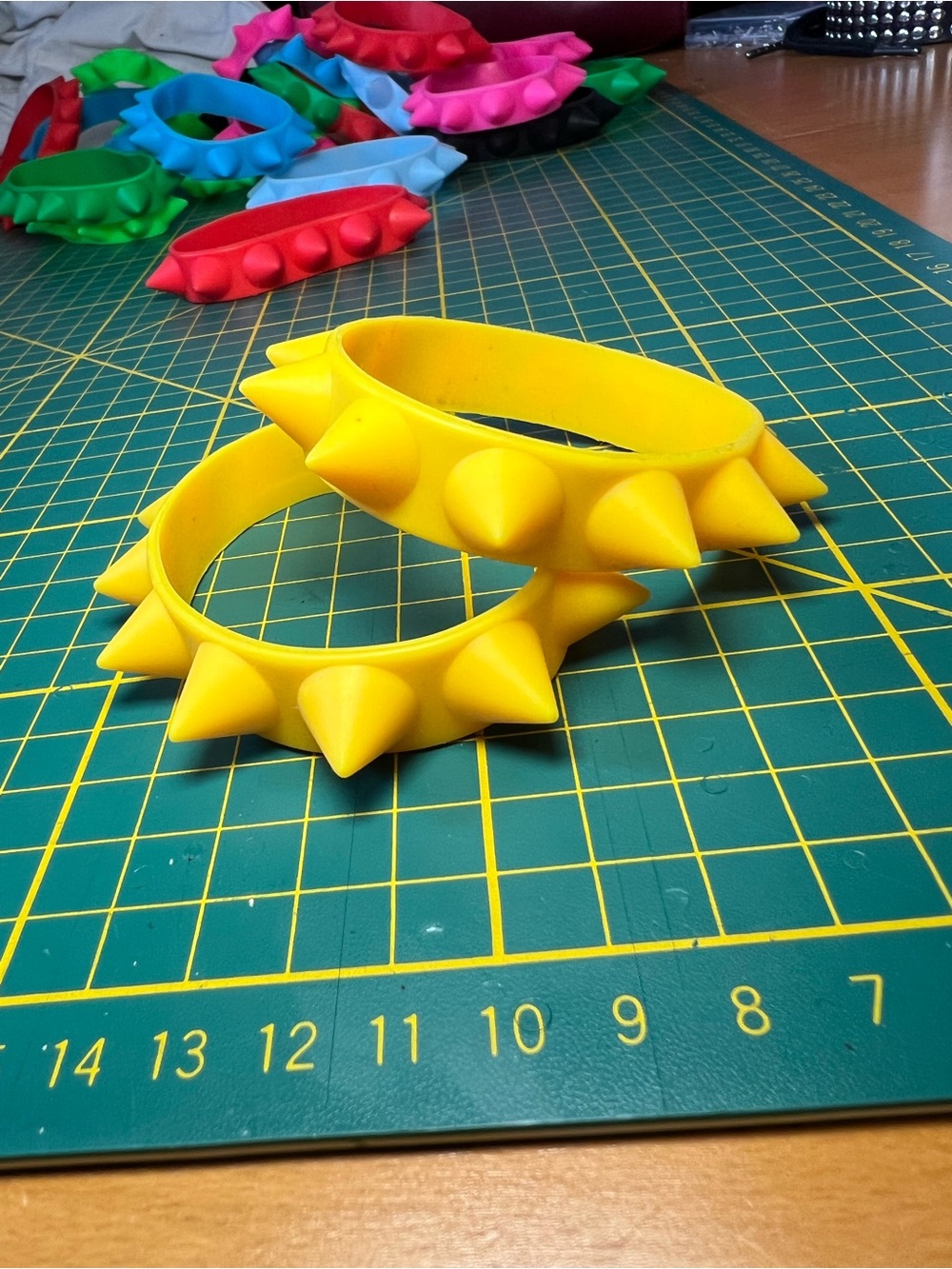 NovocentoNovantanove silicone spiked bracelets 2 pack - Picture 11 of 13